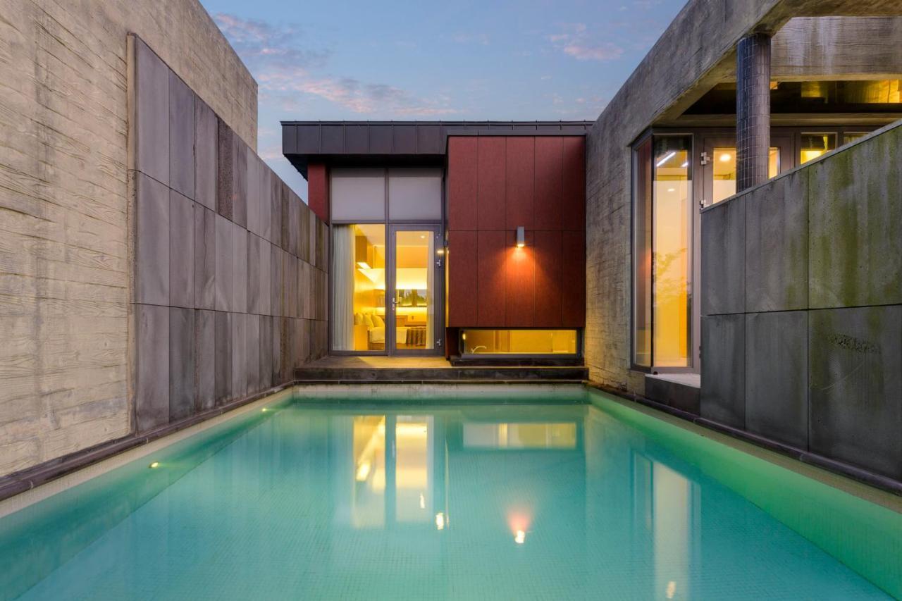 Stanford Hotel & Resort 済州市 エクステリア 写真